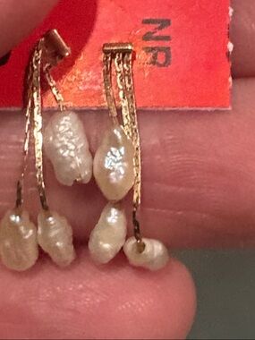 14K & Pearl earrings